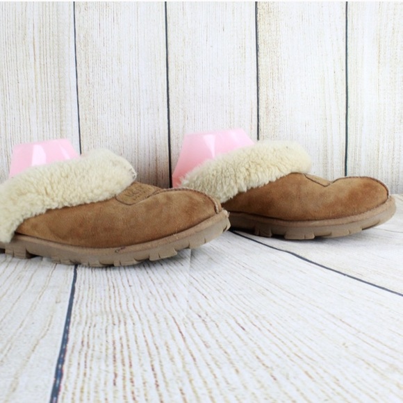 UGG Slippers - Picture 4 of 5